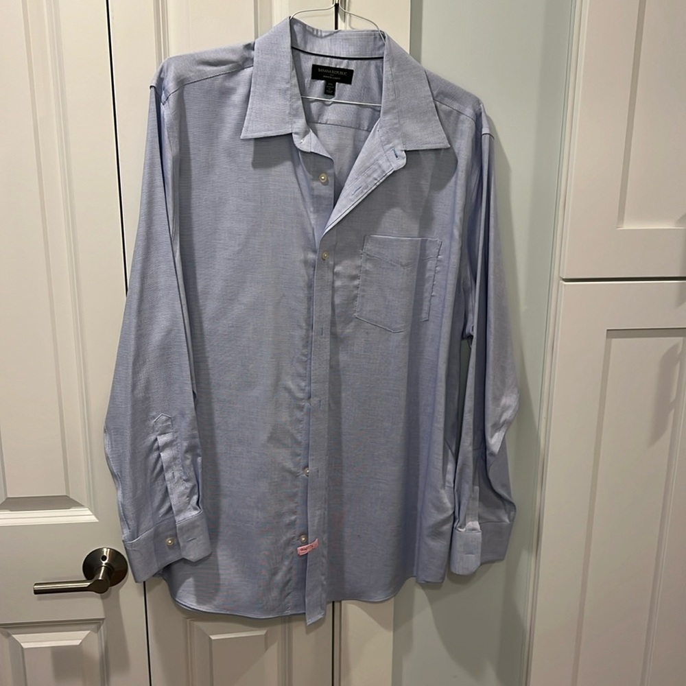 Banana Republic no iron slim fit long sleeve button down shirt